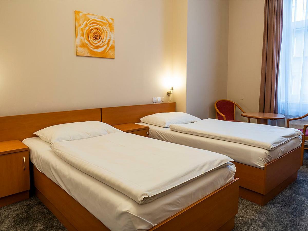 Hotel Olympia Ceska Lipa Luaran gambar